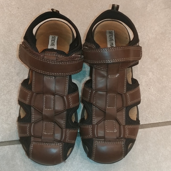 steve madden kids sandals